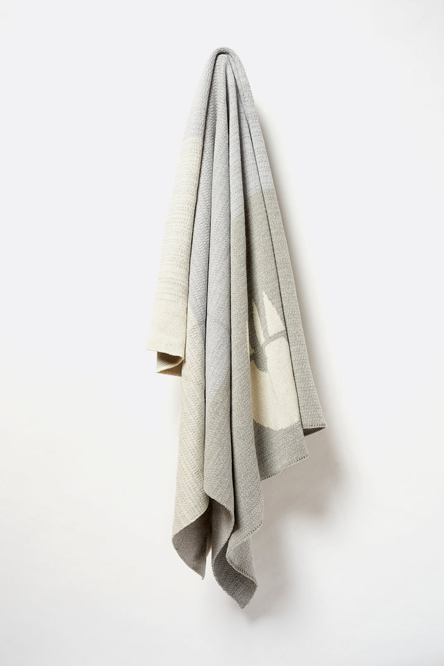 Paws Up Throw Blanket in Ombre Grey